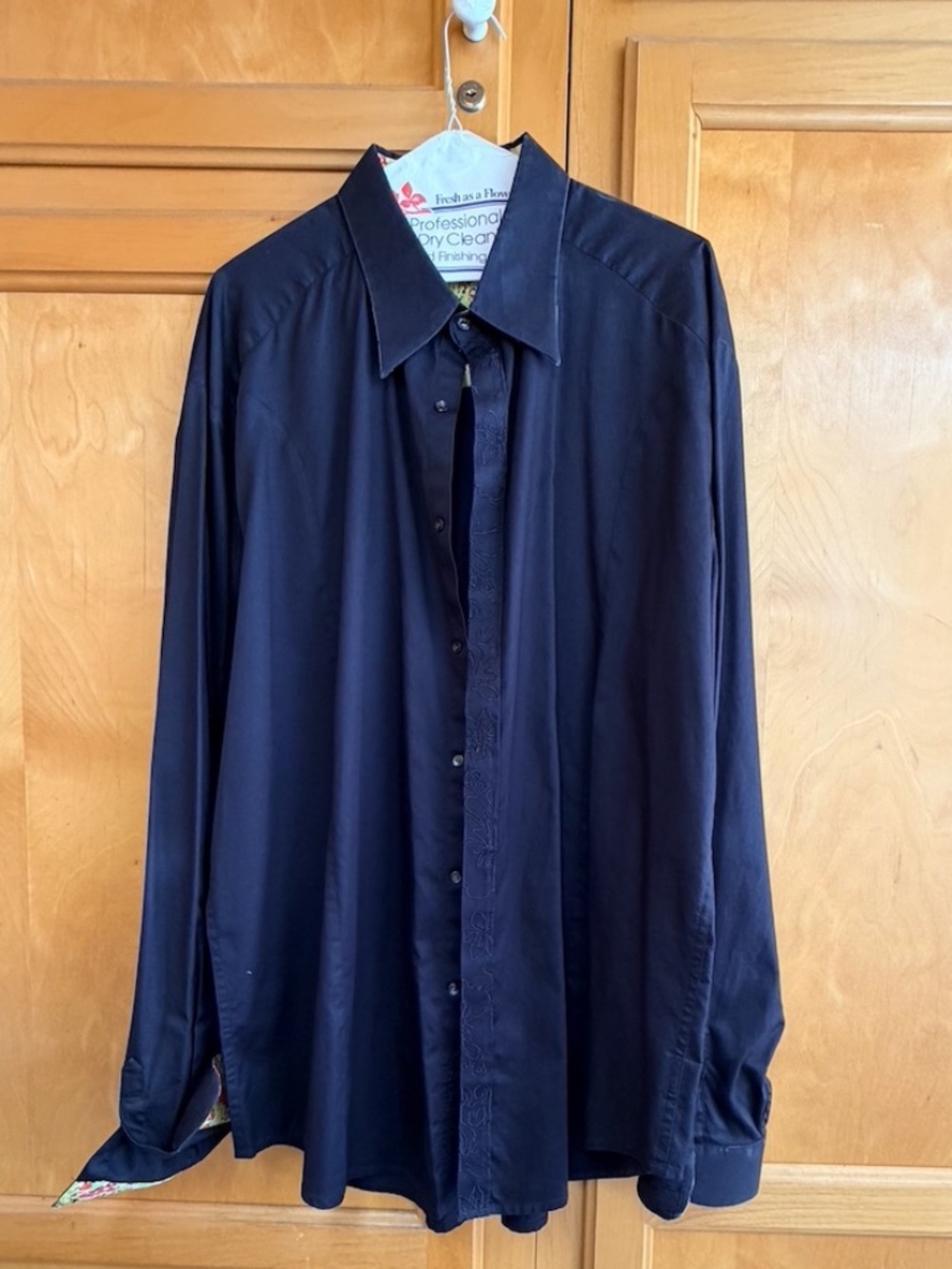 Robert Graham Embroidered 2XL